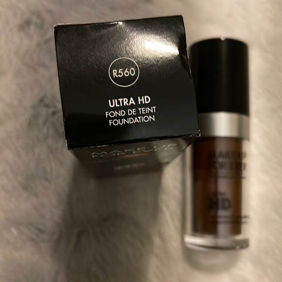 MAKEUP FOREVER Ultra HD Invisible Cover Foundation - Picture 2 of 3